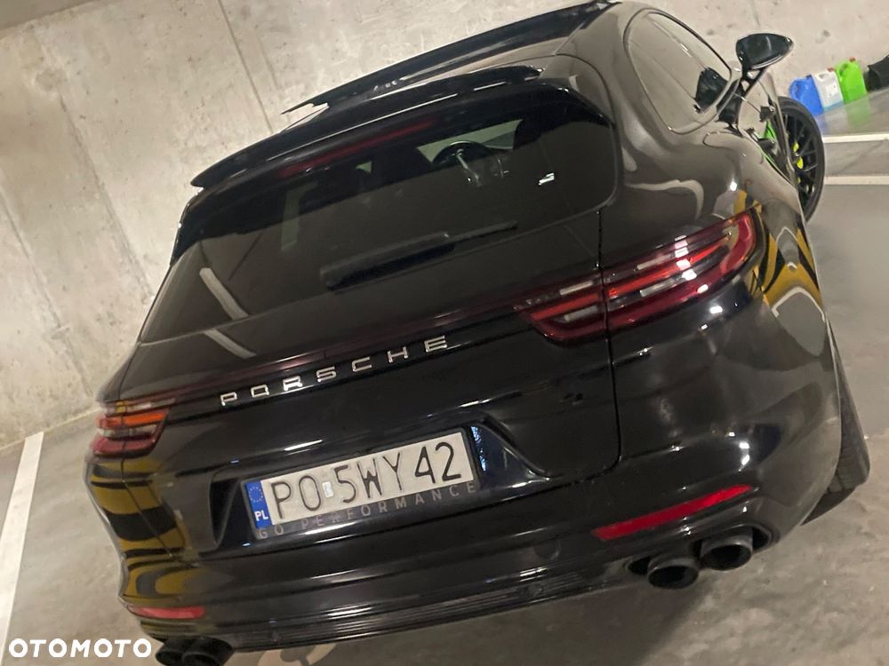 Porsche Panamera - 35