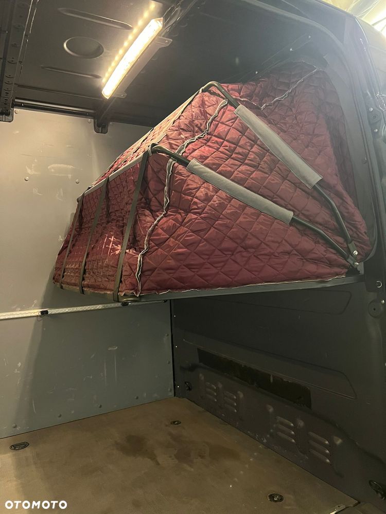 Mercedes-Benz Sprinter - 14