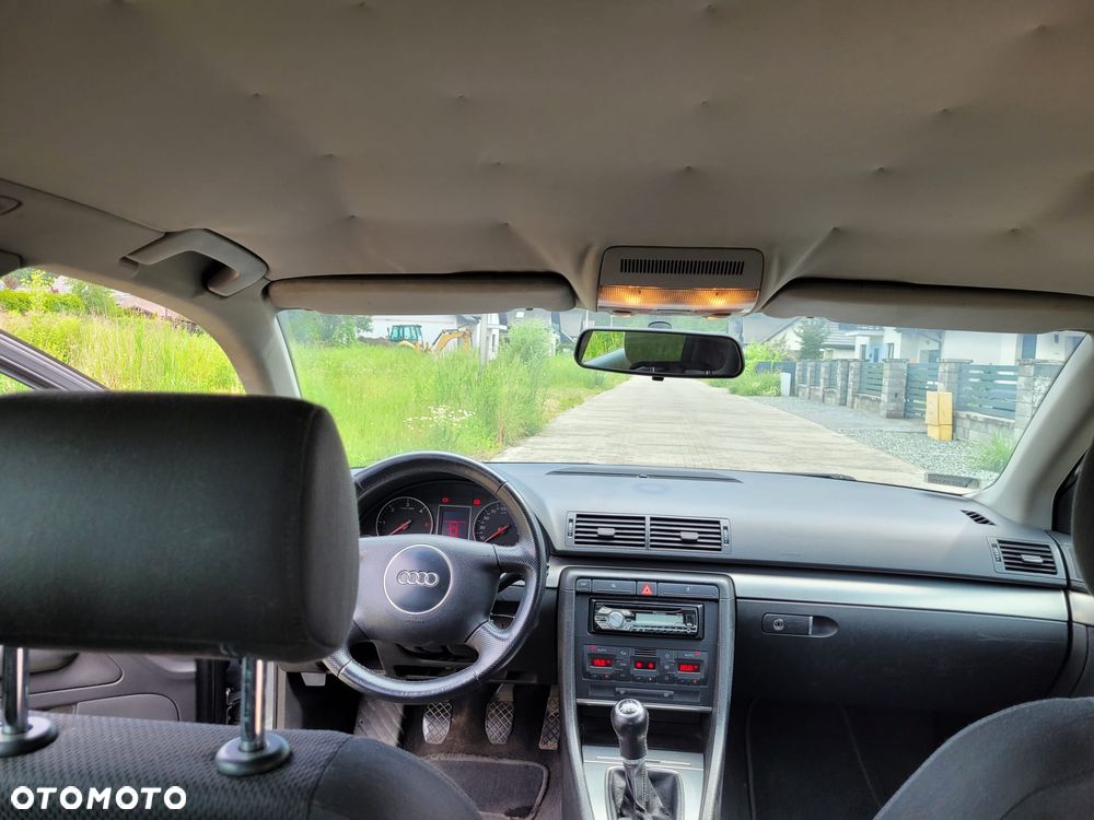 Audi A4 Limousine - 7
