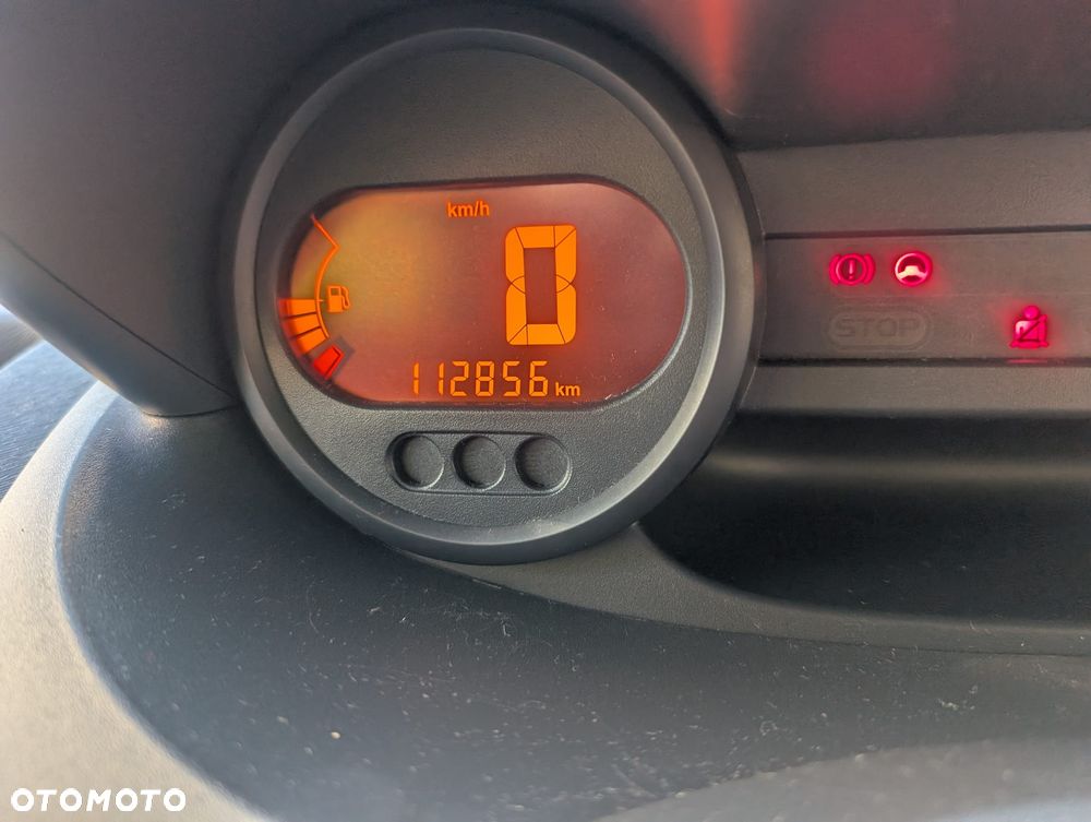 Renault Twingo 1.2 60 Authentique - 12
