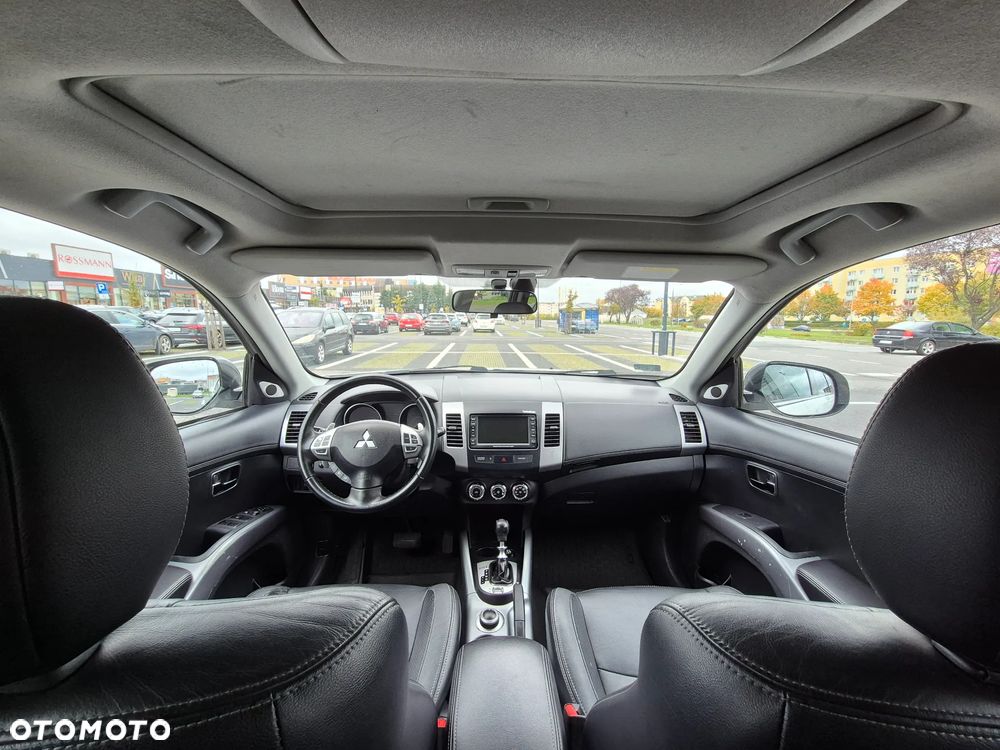 Mitsubishi Outlander - 19