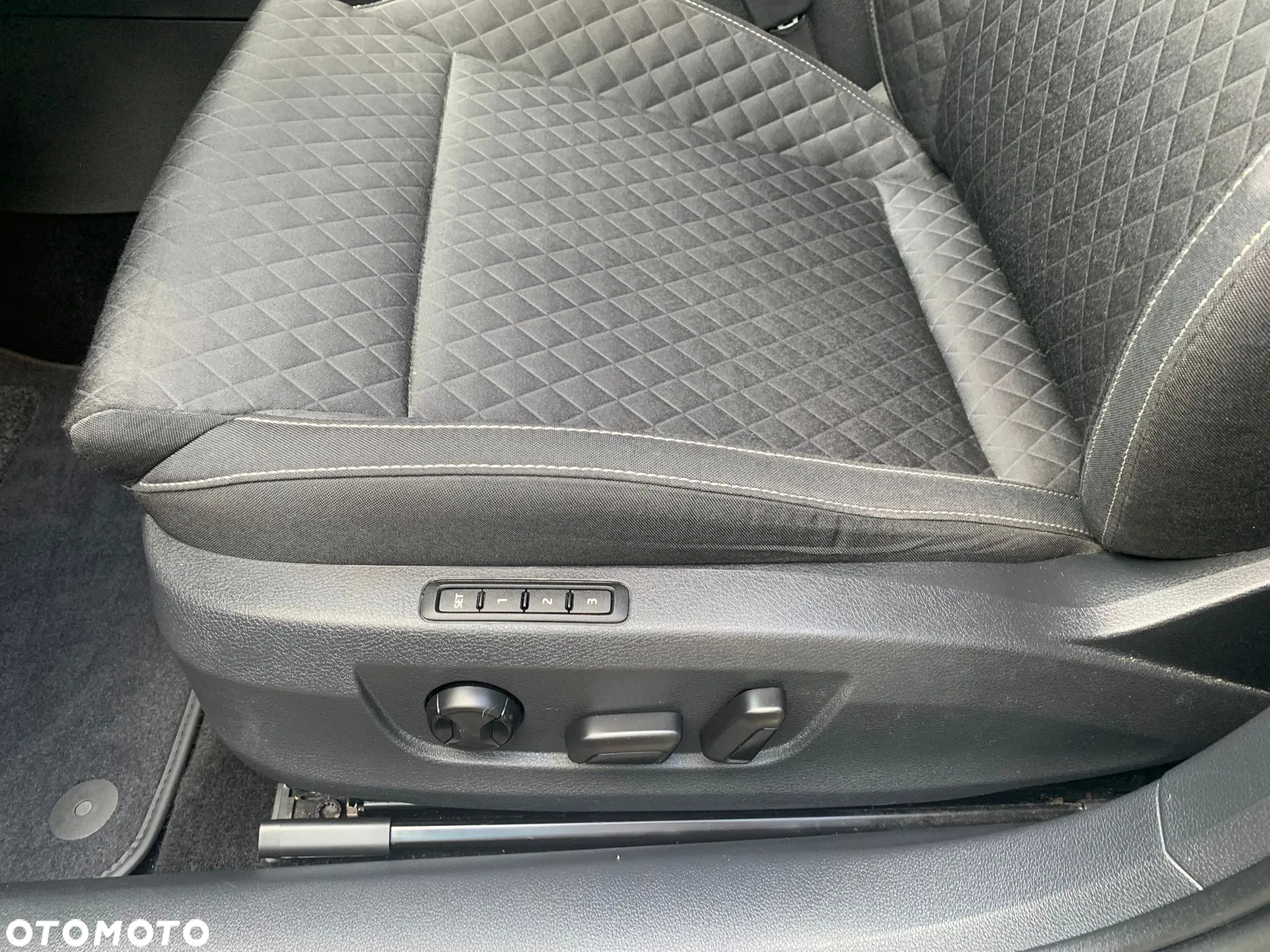 Skoda Superb 1.5 TSI ACT DSG Active - 13