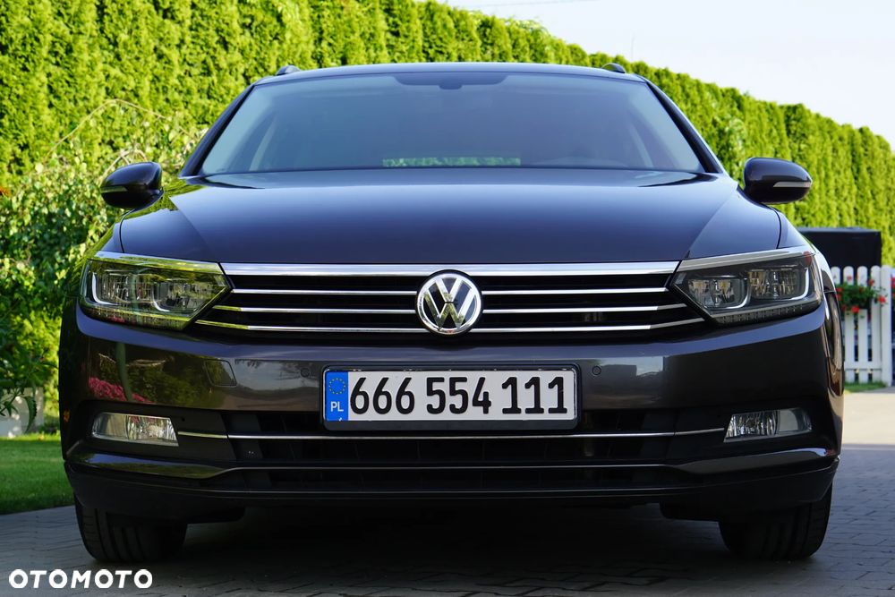 Volkswagen Passat - 4