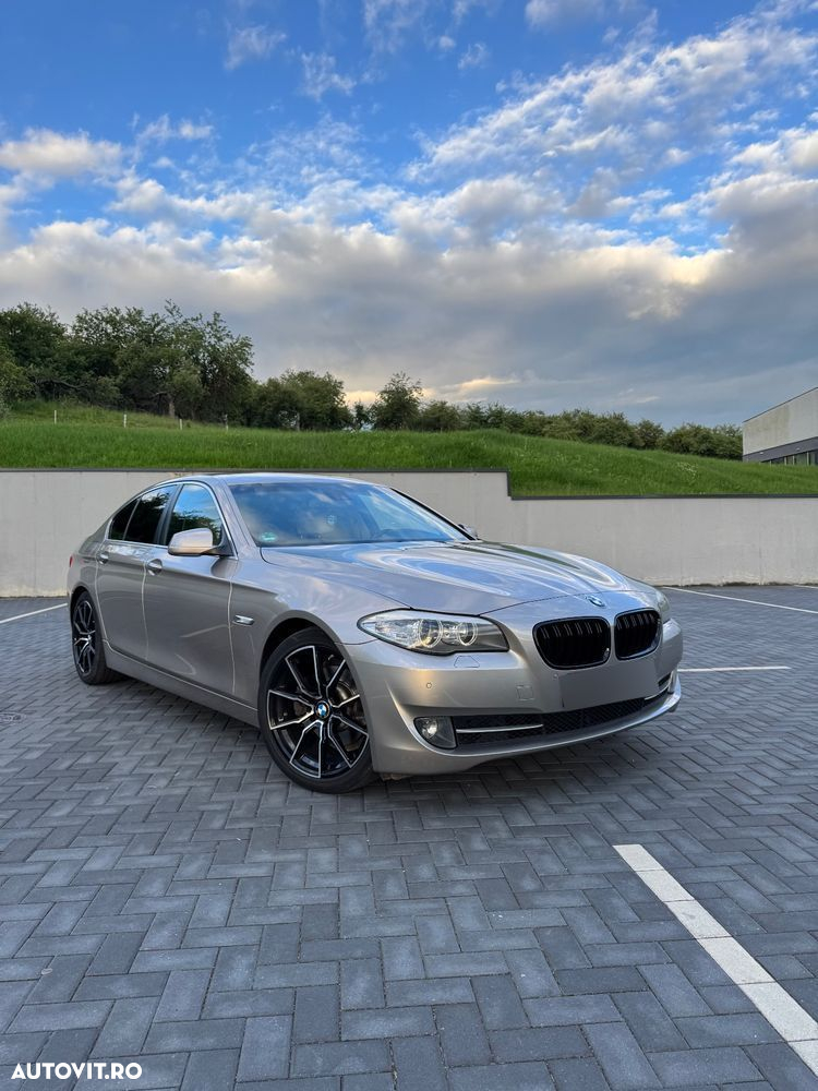 BMW Seria 5 520d EfficientDynamics Edition - 2