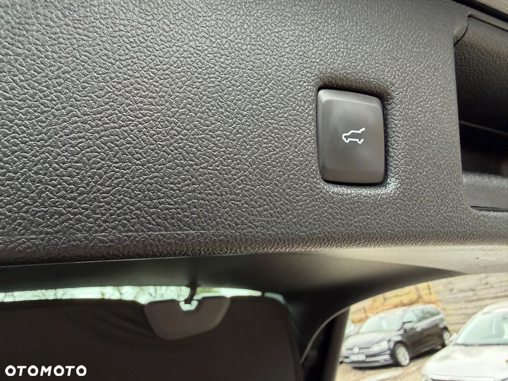 Ford Kuga 2.0 EcoBlue 4x4 ST-LINE - 30