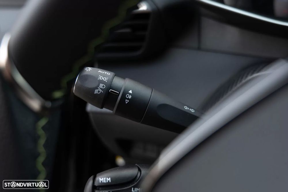 Peugeot e-2008 50 kWh GT Line - 27
