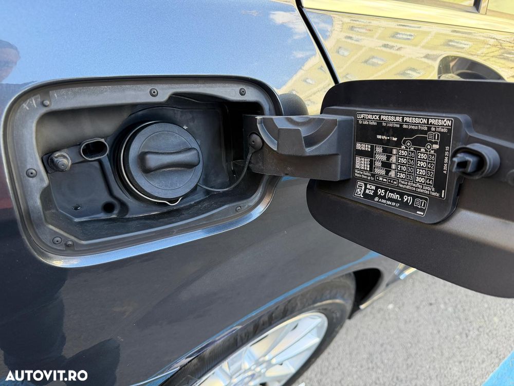 Mercedes-Benz C 250 CGI BlueEFFICIENCY Aut. - 13