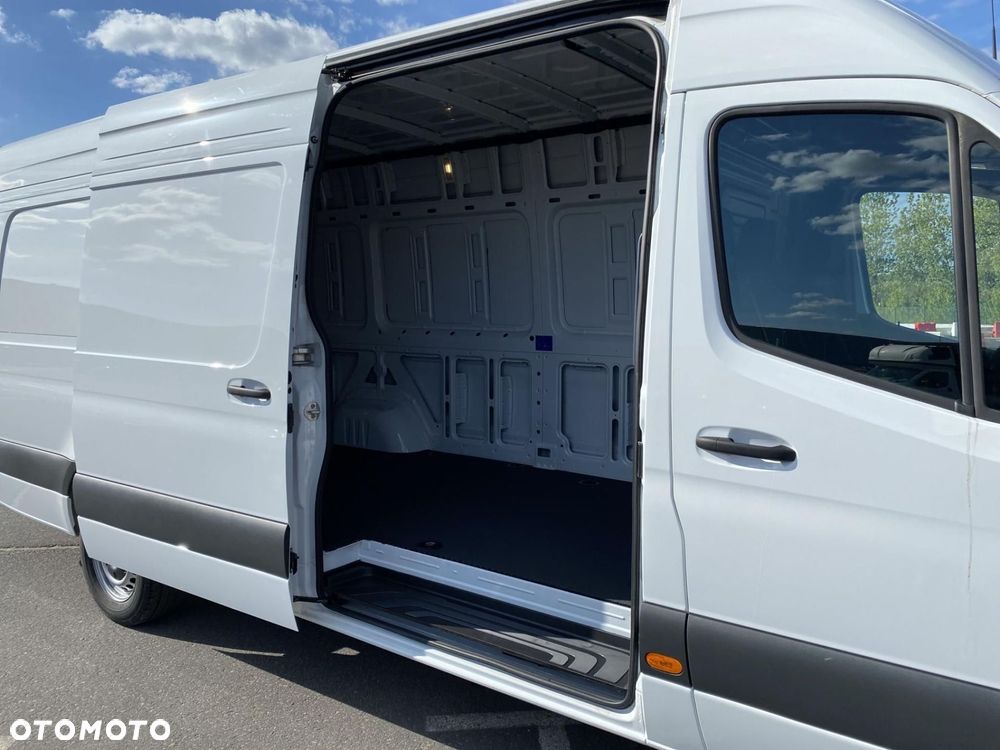 Mercedes-Benz Sprinter - 17