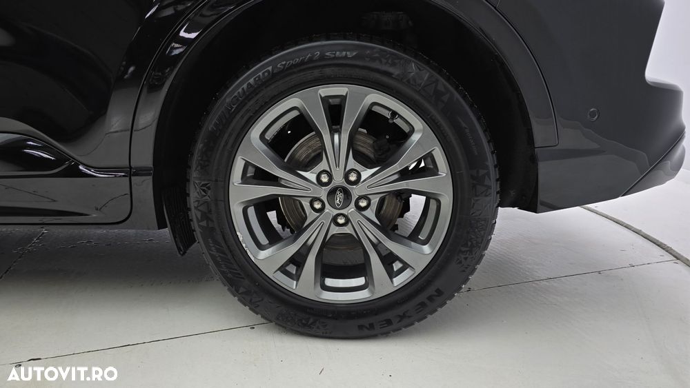 Ford Kuga - 22