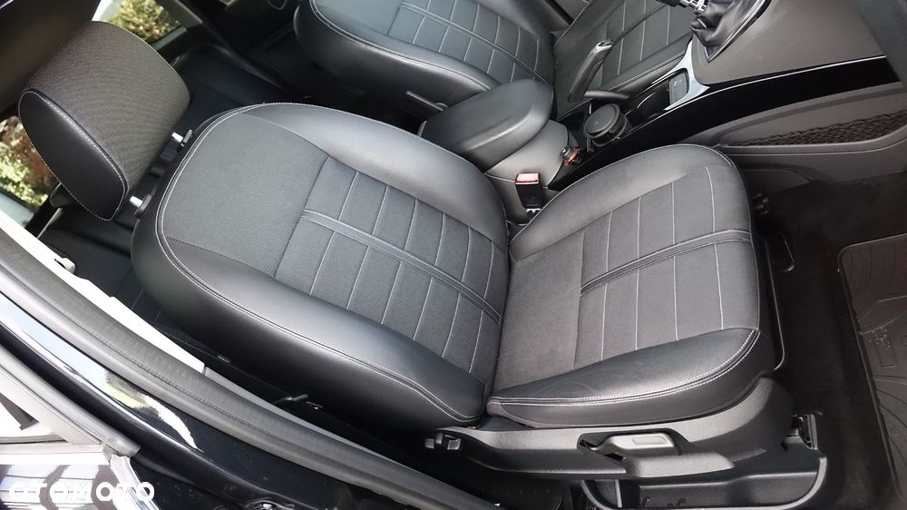 Ford Kuga - 28