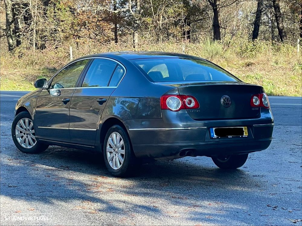 VW Passat 2.0 TDI Confortline - 3