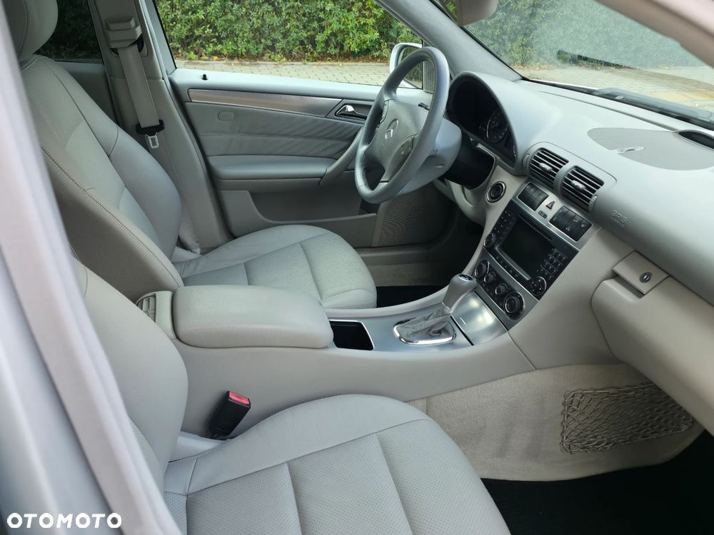 Mercedes-Benz Klasa C 350 7G-TRONIC Avantgarde - 35