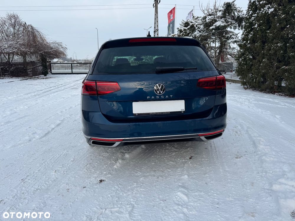 Volkswagen Passat Variant 2.0 TDI EVO Elegance DSG - 18