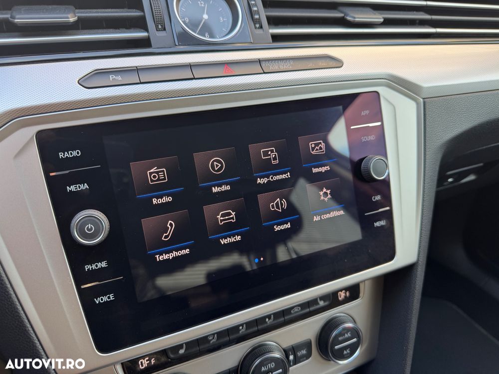 Volkswagen Passat Variant 2.0 TDI DSG Highline - 16