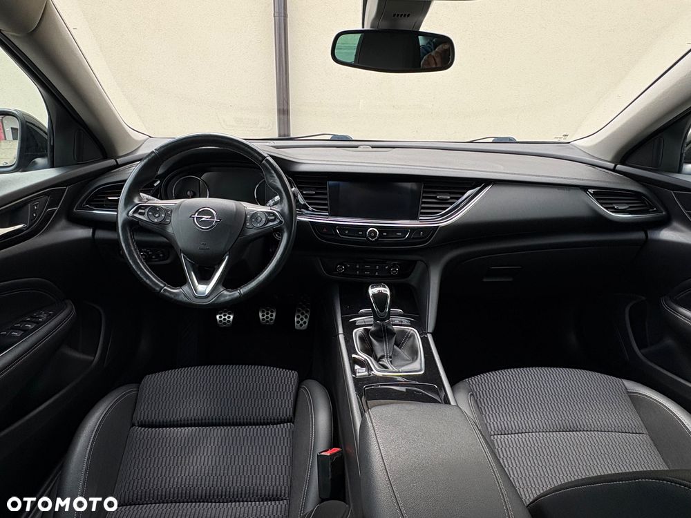 Opel Insignia - 28