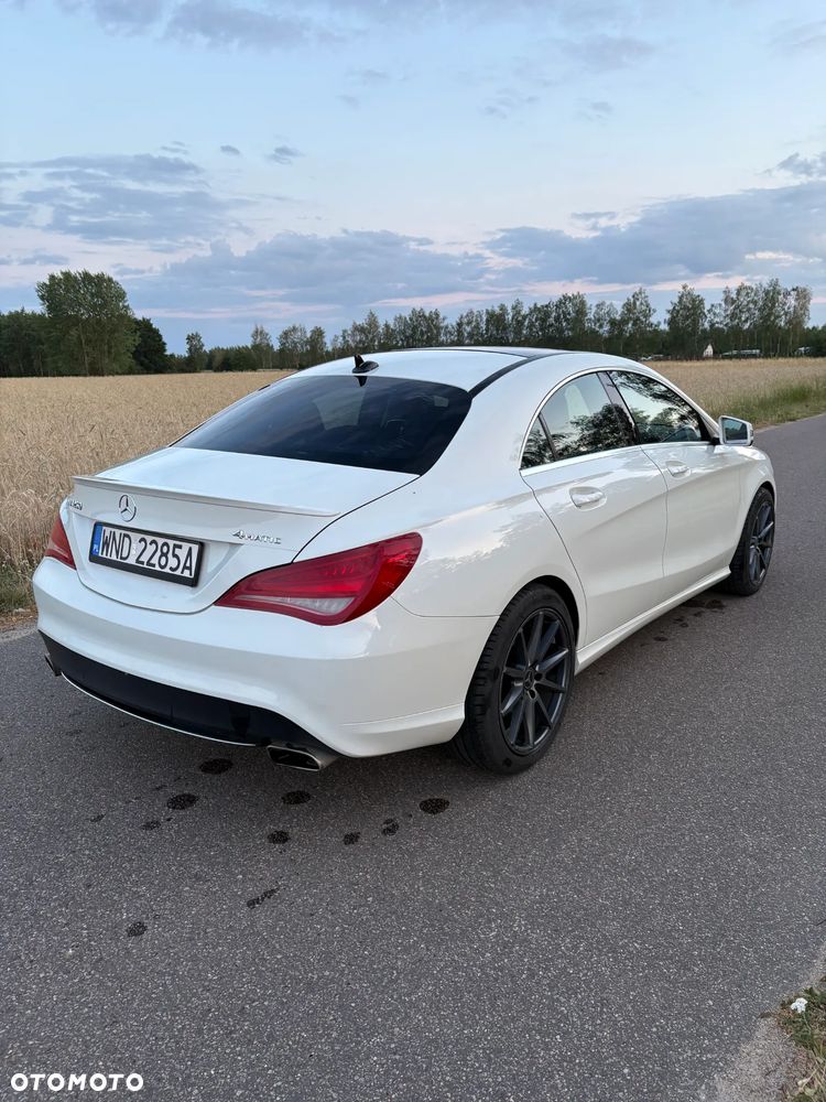 Mercedes-Benz CLA 250 7G-DCT - 11