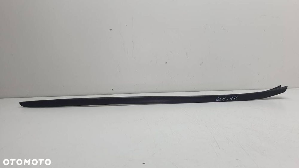 LISTWA MASKOWNICA ZGARNIAJĄCA PRZÓD PRAWA PRZY SZYBOWA AUDI Q5 8R 8R0854328 - 1