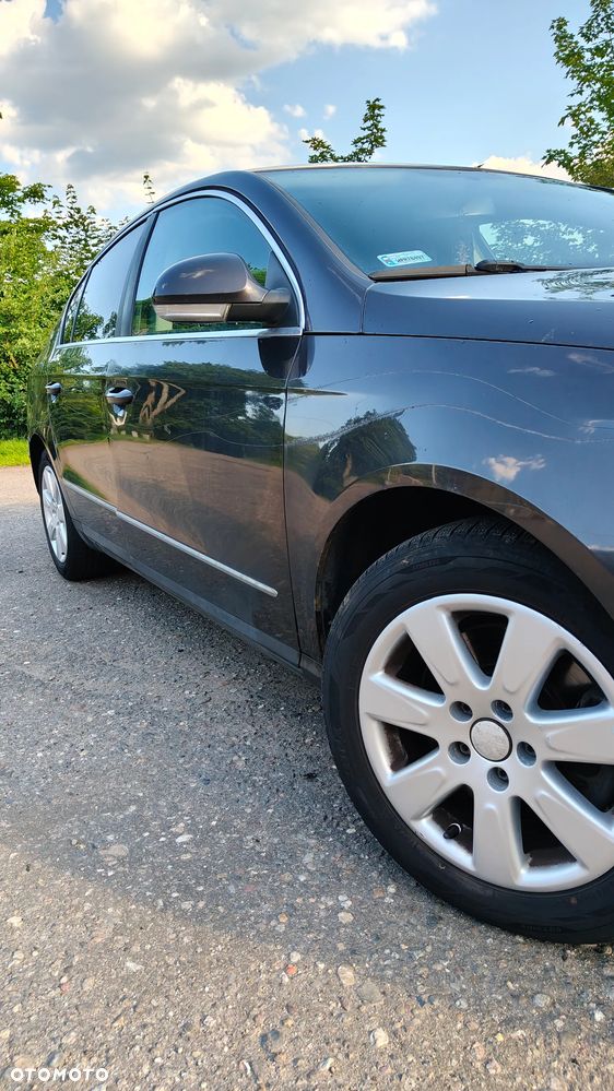 Volkswagen Passat 2.0 FSI Comfortline - 5
