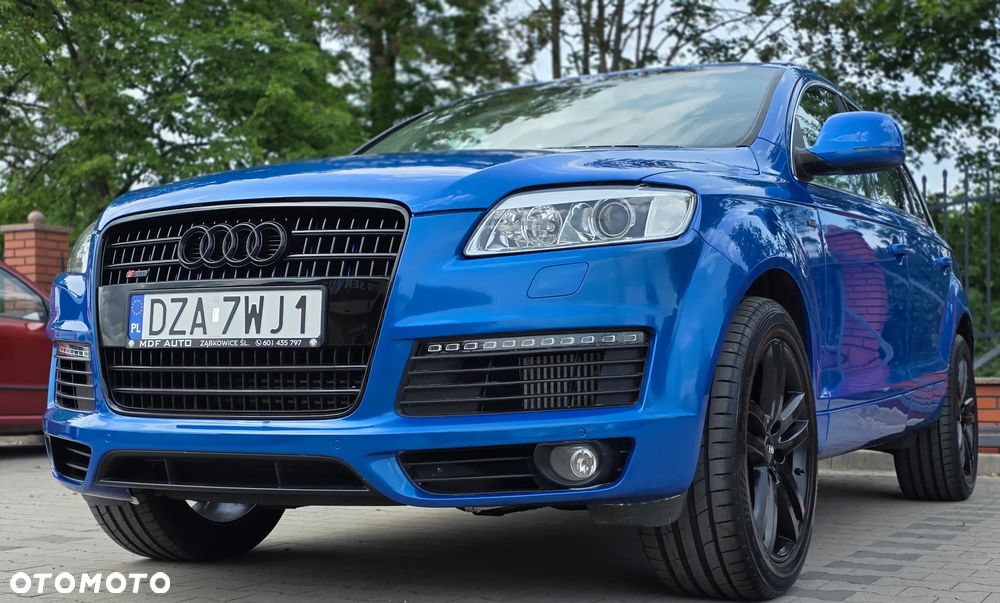 Audi Q7 - 1