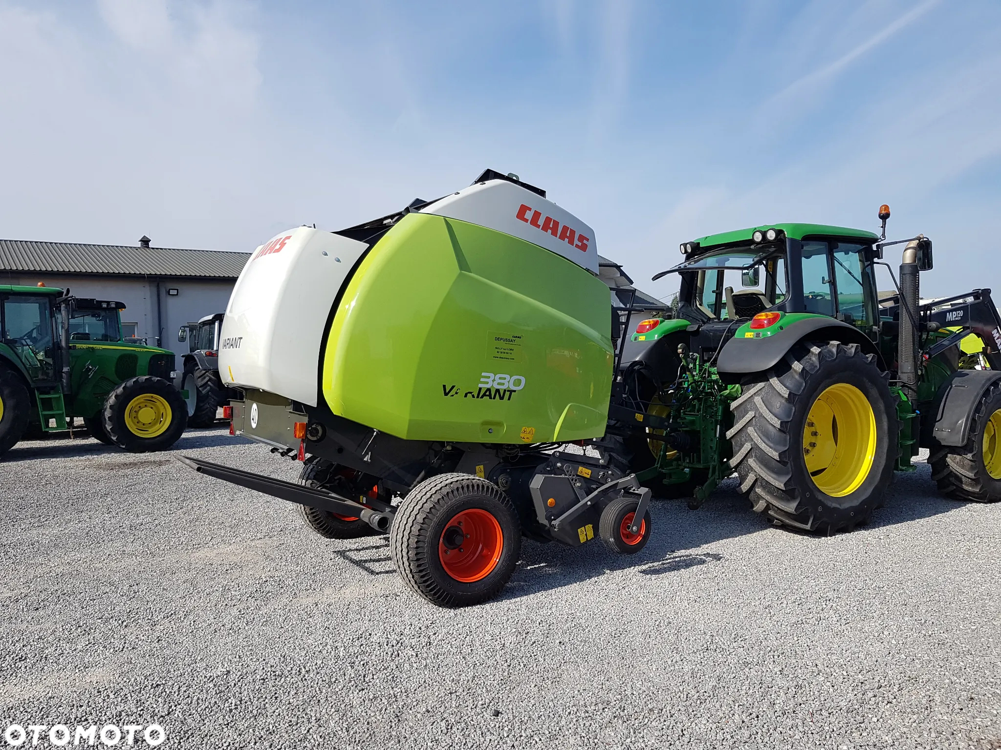 Claas VARIANT 380 - 8