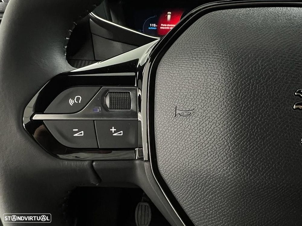 Peugeot 2008 1.2 PureTech Allure Pack - 18
