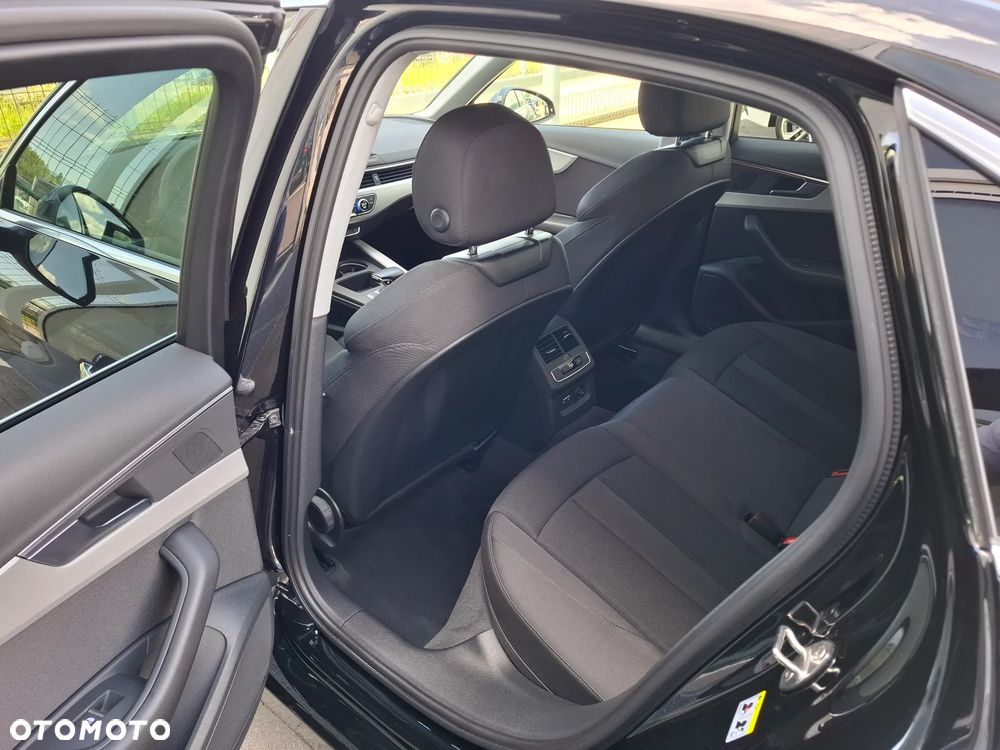 Audi A4 Limousine 35 TFSI mHEV S tronic - 7