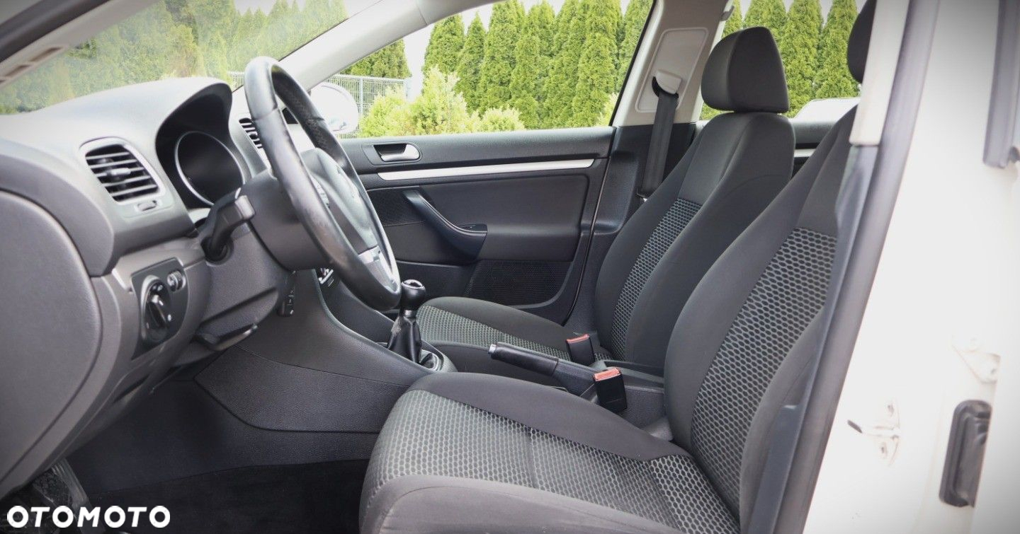 Volkswagen Golf - 11