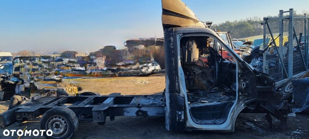 Karoseria goła uszkodzona dokumenty DE Renault Master 2.3 DCI 2018r. - 1