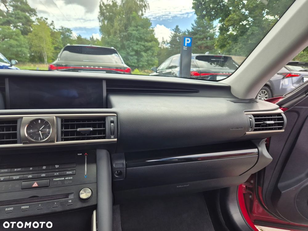 Lexus IS 200t / 300 Elegance - 22