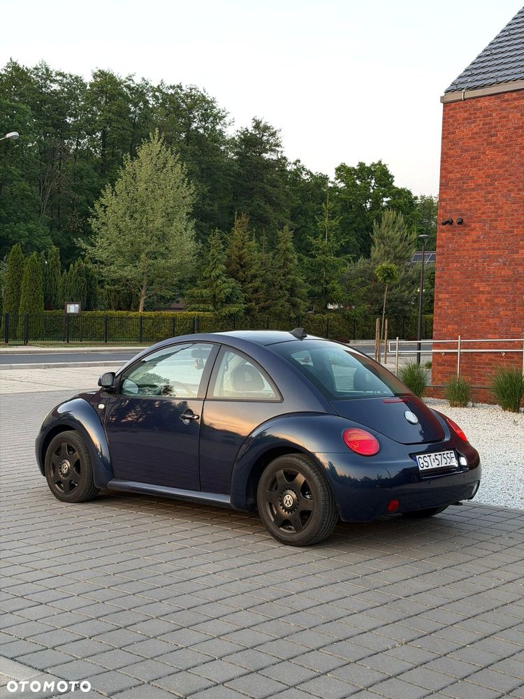Volkswagen New Beetle - 3