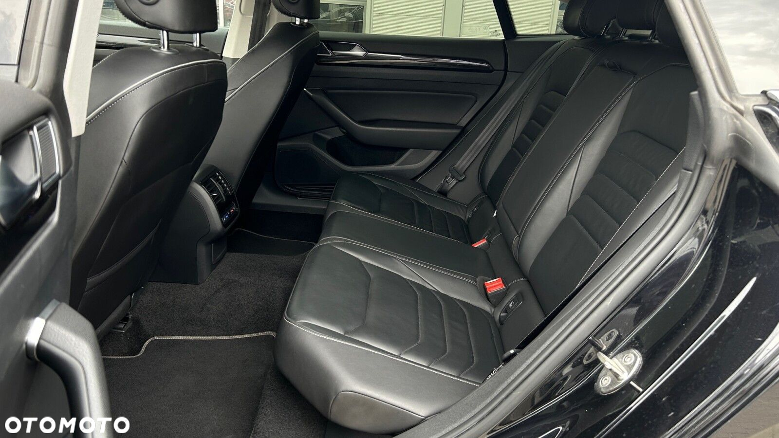 Volkswagen Arteon 2.0 TDI SCR Elegance DSG - 13