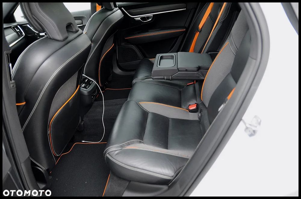 Volvo V90 Cross Country D5 AWD Ocean Race - 31