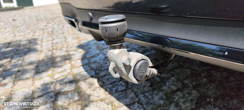 Mercedes-Benz E 220 d T 9G-TRONIC AMG Line - 19