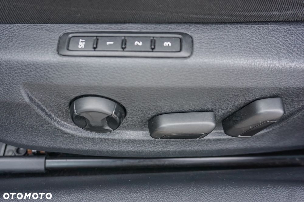 Skoda Superb 1.5 TSI ACT Style DSG - 25