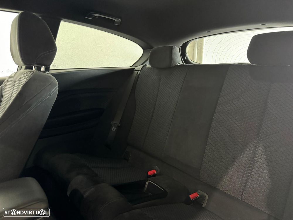 BMW 118 i Pack M - 20