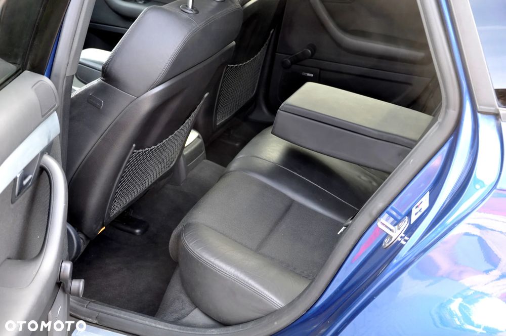 Audi A4 Avant - 22