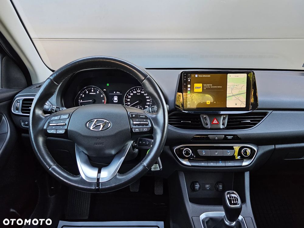 Hyundai i30 1.5 DPI Classic + - 9