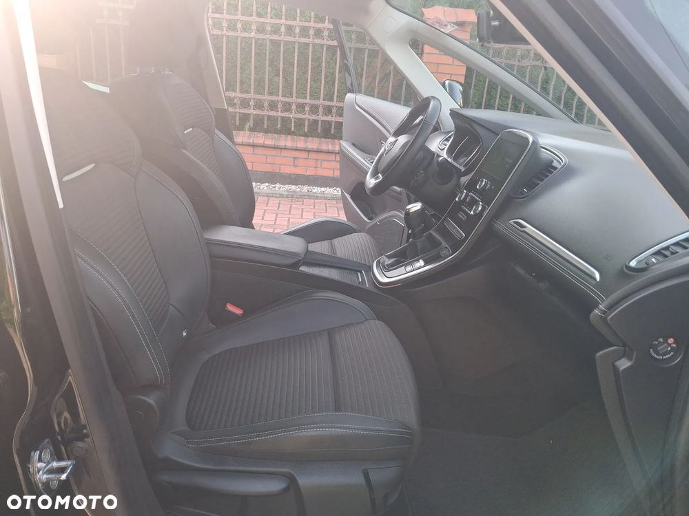Renault Scenic BLUE dCi 120 BUSINESS EDITION - 4
