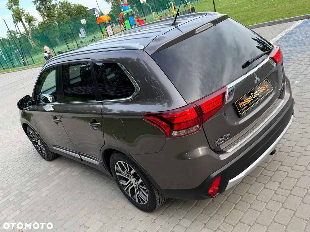 Mitsubishi Outlander 2.2 DI-D 4WD Invite - 38