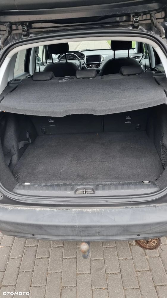 Peugeot 2008 1.2 Pure Tech Style - 19