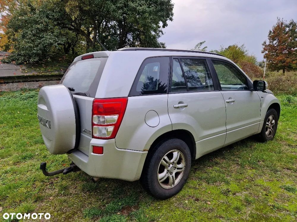 Suzuki Grand Vitara 1.9 DDiS Comfort DPF Limited - 2