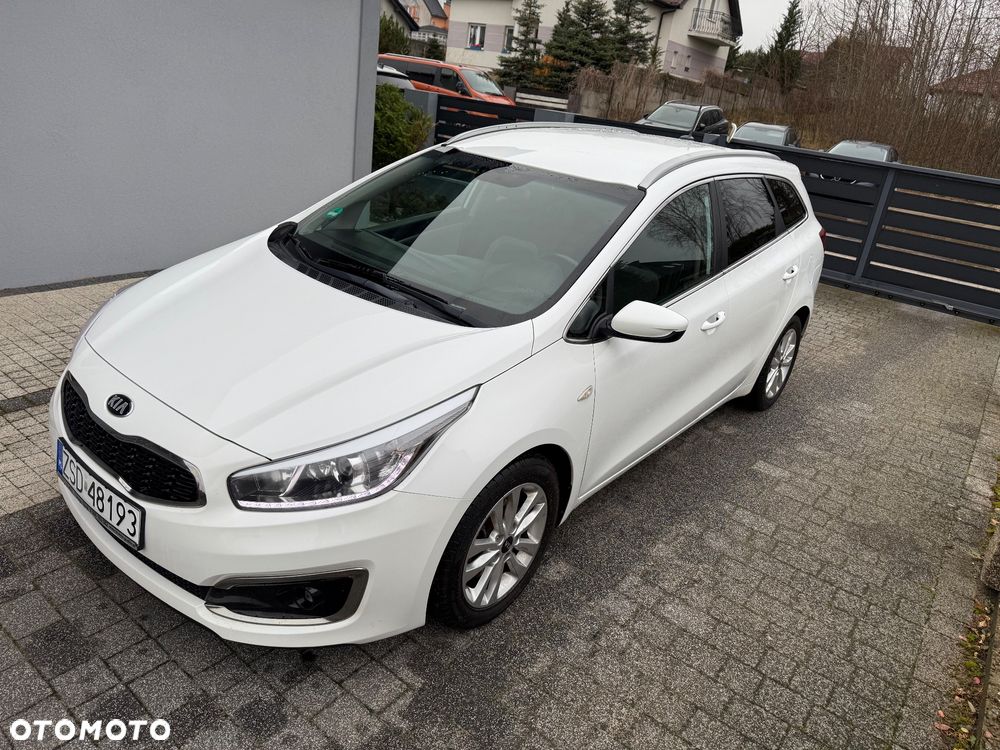 Kia Ceed 1.6 CRDi 136 ISG GT Line - 25