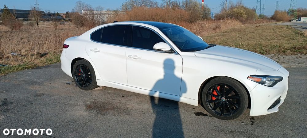 Alfa Romeo Giulia - 9