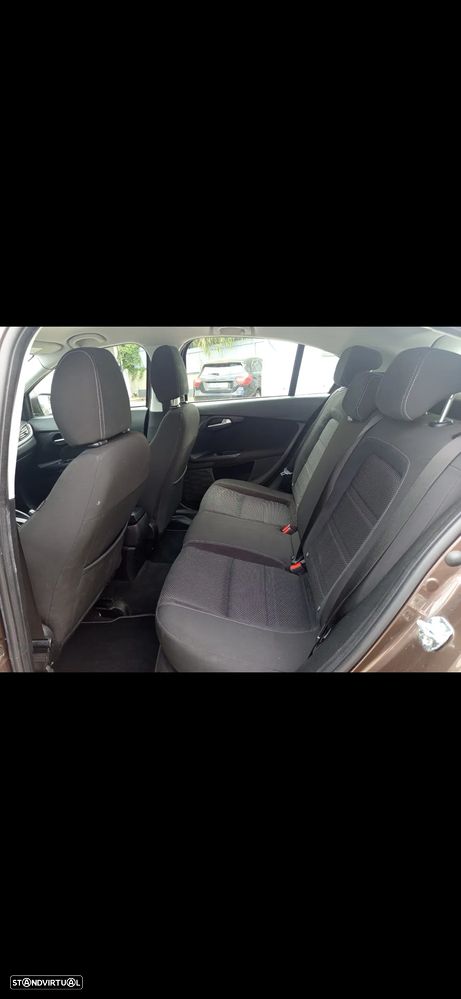 Fiat Tipo 1.3 M-Jet Lounge J17 - 22
