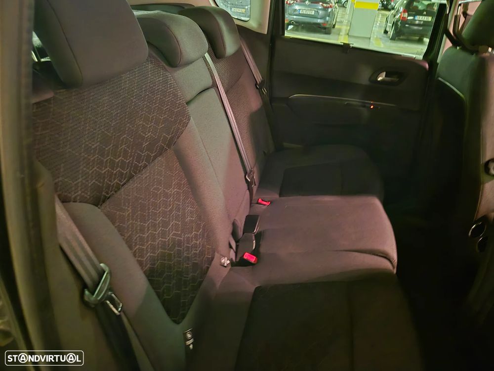Peugeot 3008 1.6 BlueHDi Style - 32