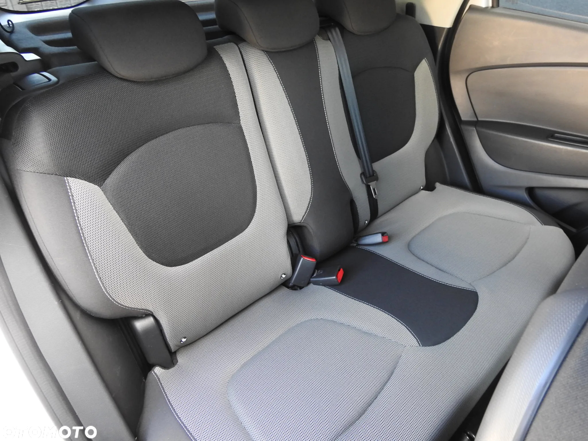 Renault Captur (ENERGY) TCe 90 INTENS - 13