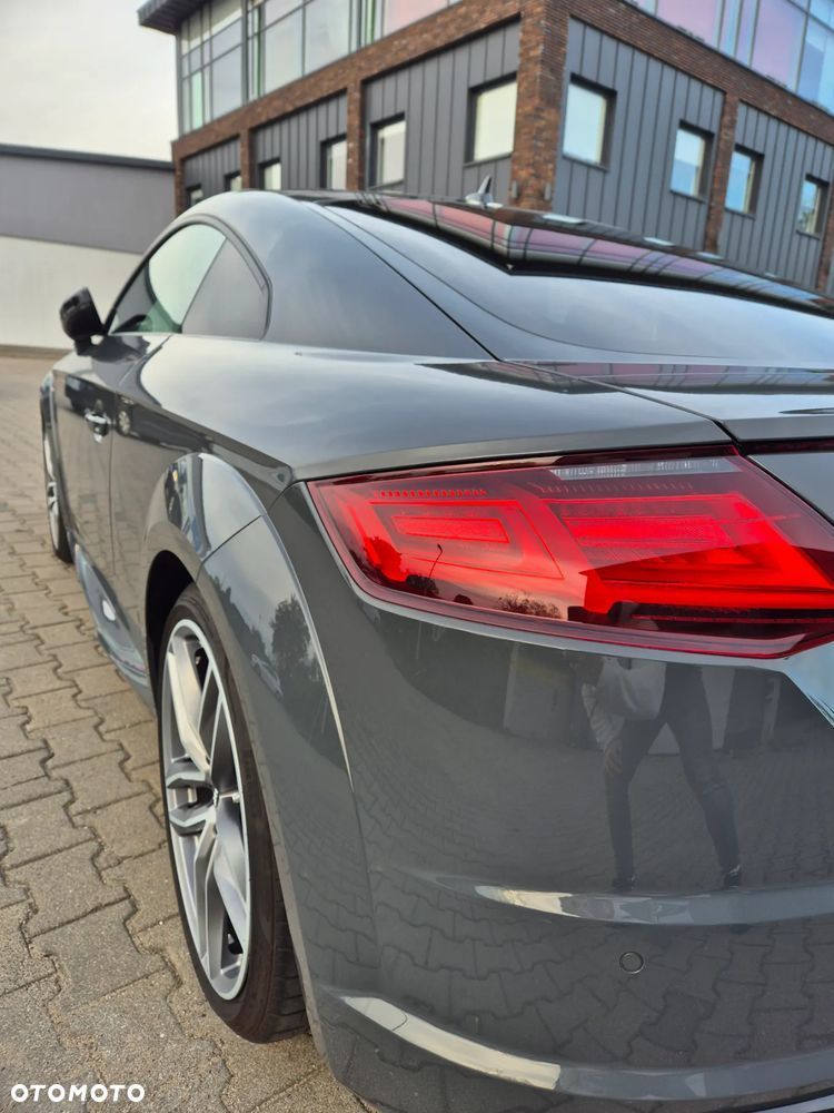 Audi TT S Coupé - 11