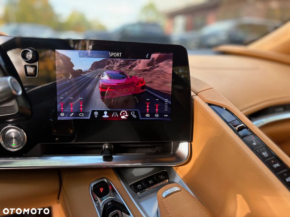 Chevrolet Corvette - 20