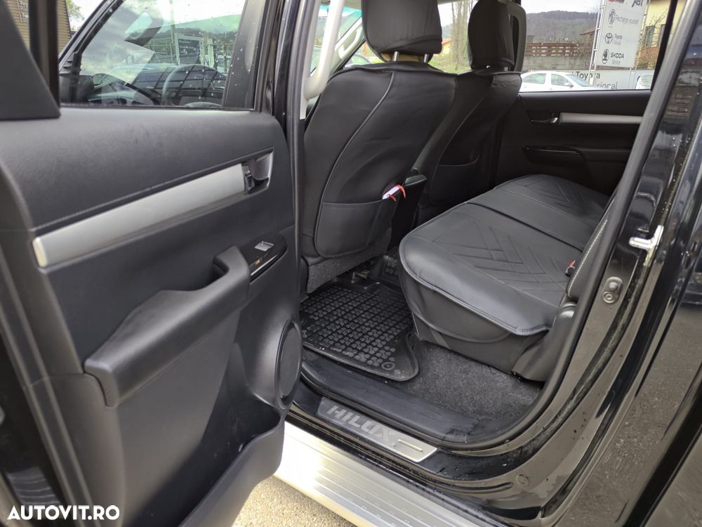 Toyota Hilux 4x4 Double Cab M/T Style - 27