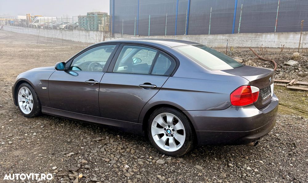 BMW Seria 3 320d - 15